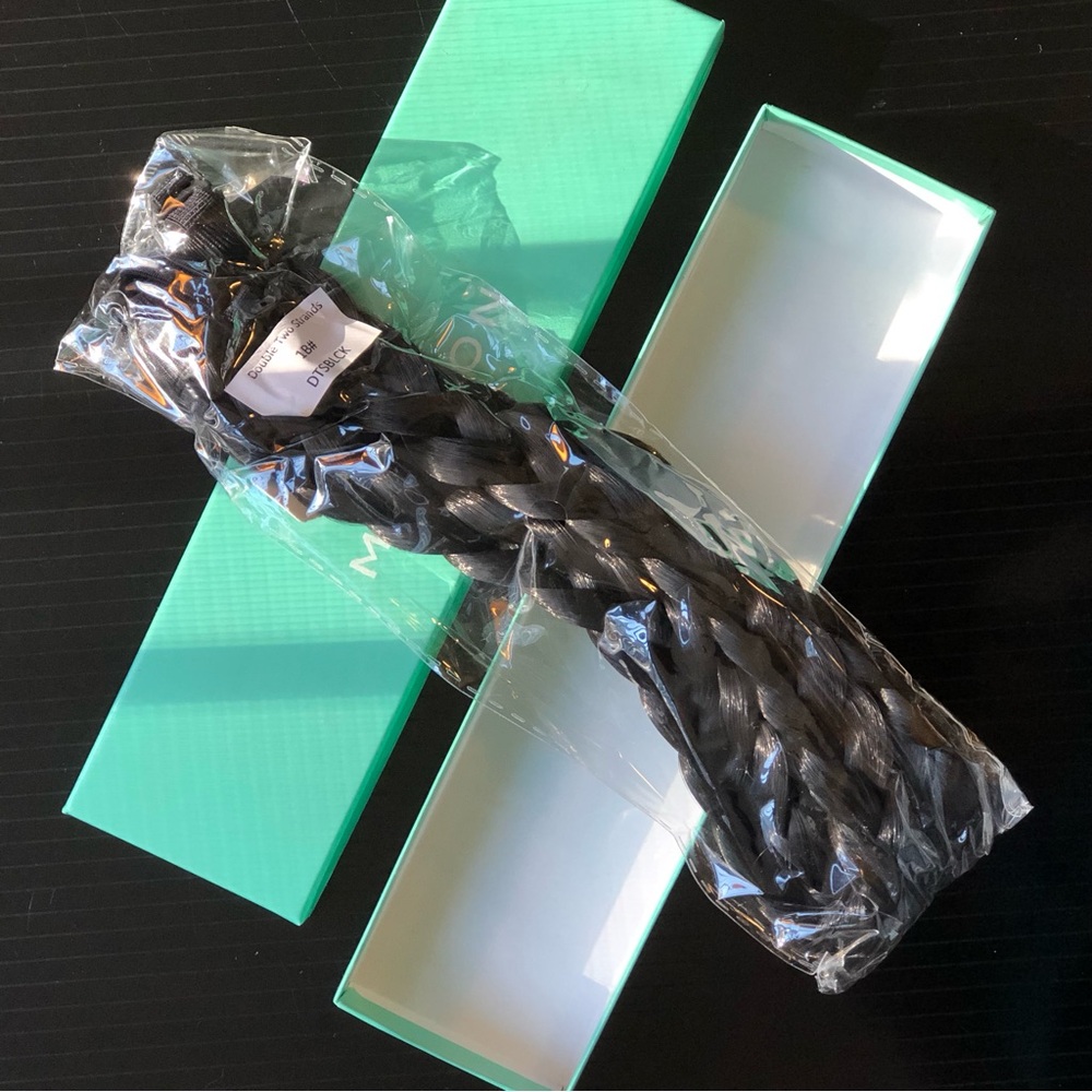 NWT Madison Braids Headband Black